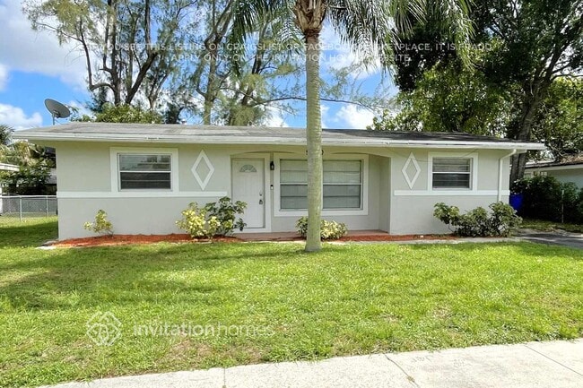 Building Photo - 5140 SW 6th Ct