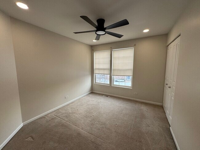 Building Photo - 3029 Peachtree Cir