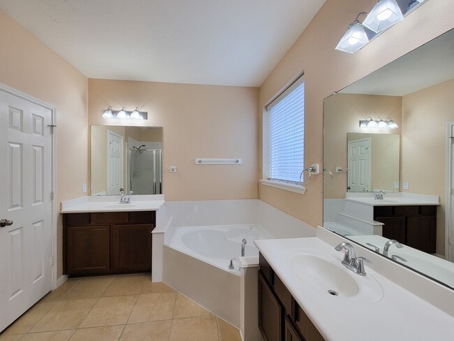 Building Photo - 20931 Flower Croft Ct