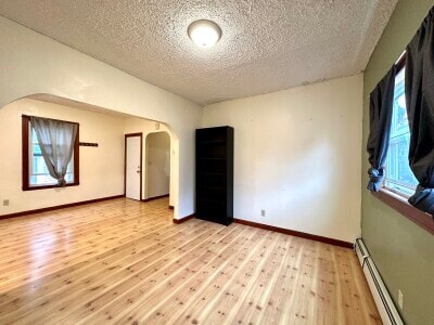 Building Photo - 569 Main St