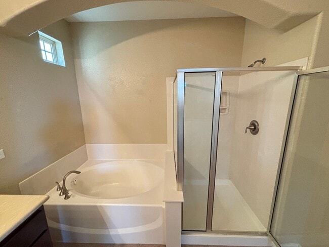 Building Photo - Elegant 3Bed/3Bath Home with Loft in the P...