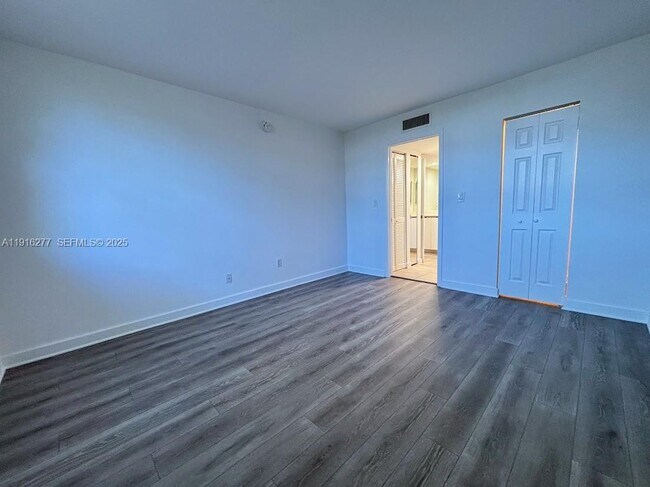 Building Photo - 680 NE 64th St