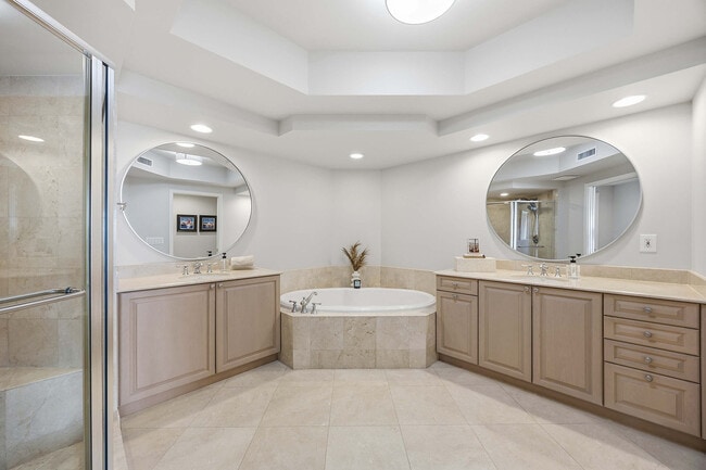 Building Photo - 4801 Bonita Bay Blvd