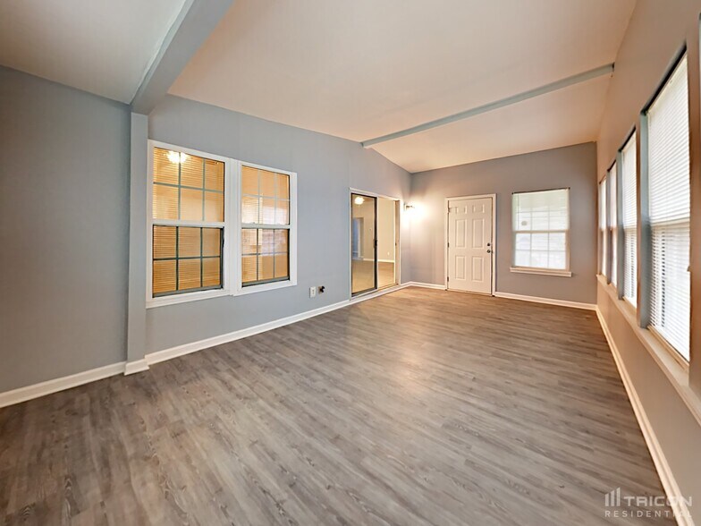 Building Photo - 1613 Bear Brook Dr
