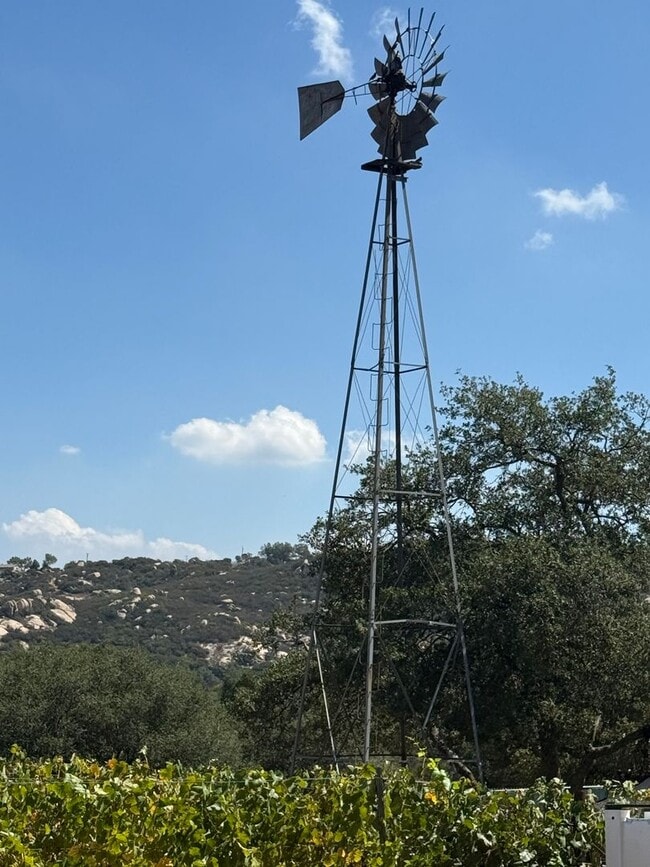Building Photo - Unique opportunity!  3 BR 2.5 BA Farm-ranc...
