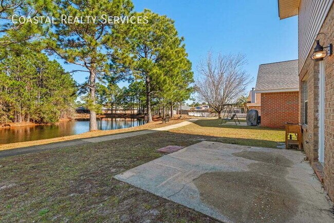 Building Photo - 9756 Seafarers Way-