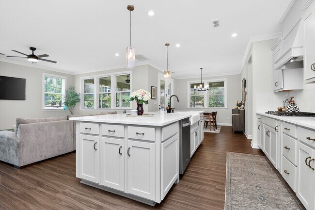 Building Photo - Ranch Home in Mint Hill, NC