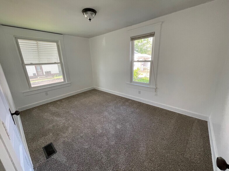 Bedroom 1 - 593 Maple St