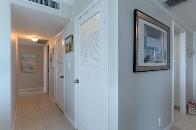 Building Photo - 2600 N Flagler Dr