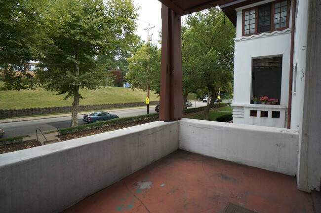 Porch - The Old Heidelberg