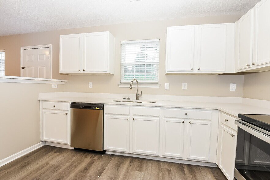 Building Photo - 1146 Brookstone Rd