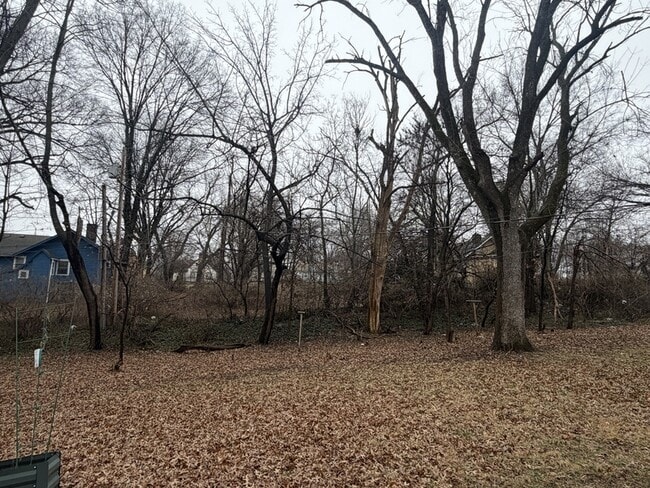 Building Photo - 1815 E 74 Terrace