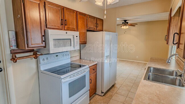 Building Photo - 2513 Oswego Ln