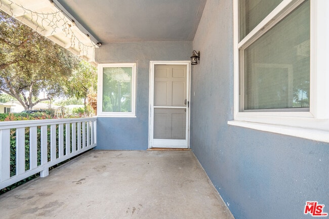 Building Photo - 214 N Martha Pl