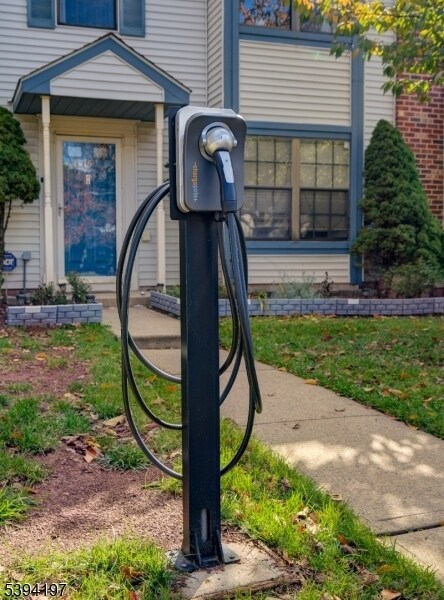 Building Photo - 75 Pear Tree Ln