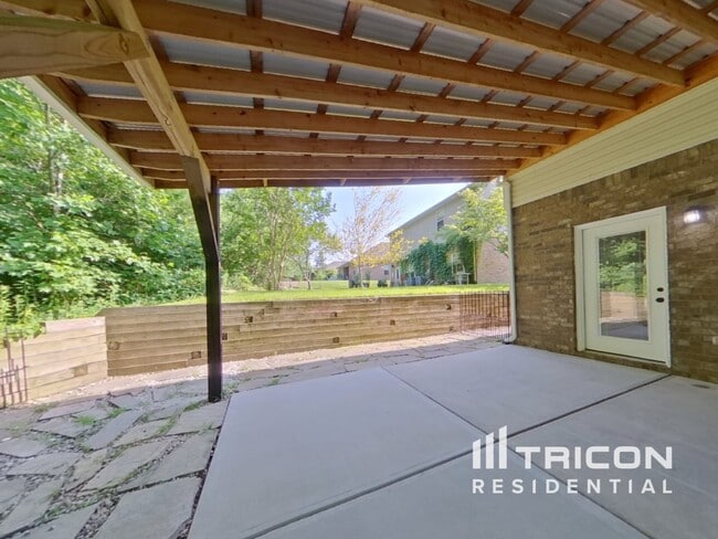 Building Photo - 1814 Woods Ln