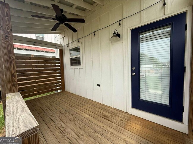 Building Photo - 790 Grove St