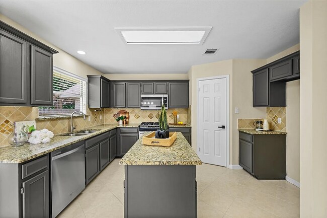 Building Photo - 3528 Ruby Red Dr