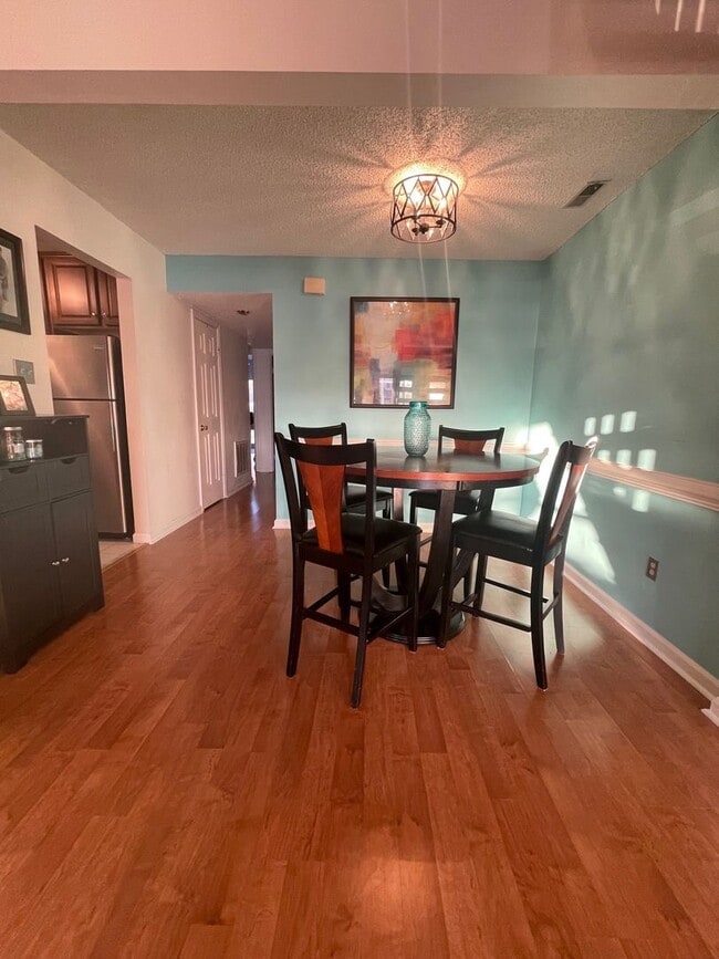 Building Photo - Green Run