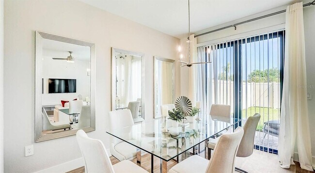 Building Photo - 8044 Gulfstream Ct