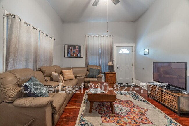 Building Photo - 405 Florida St