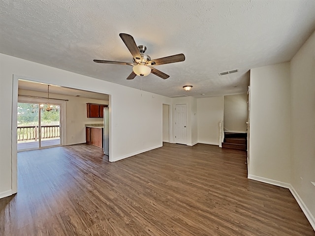 Building Photo - 1124 Emma May Point