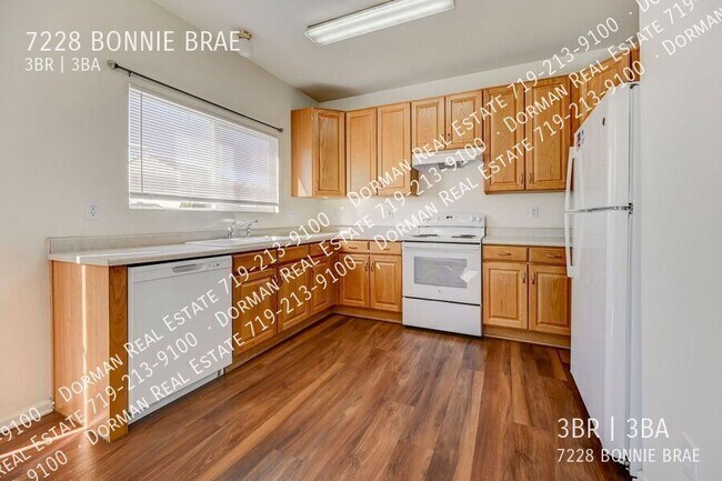 Building Photo - 7228 Bonnie Brae Ln