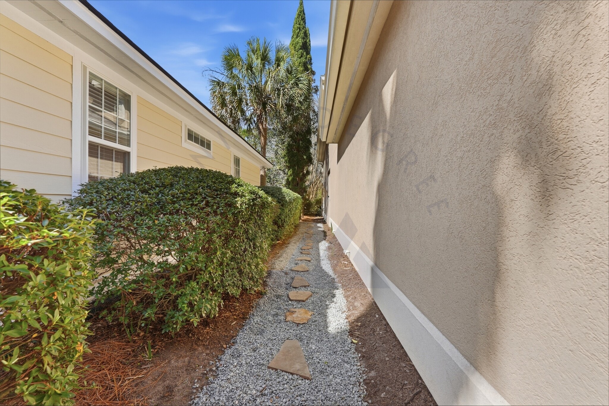 Building Photo - 245 Club Gate