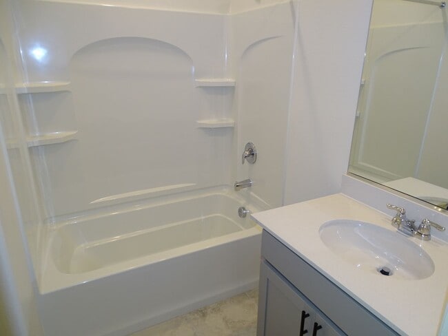 Building Photo - 5 Bedroom Home, 1st Floor Bed and Full Bath, Loft In Inspirada