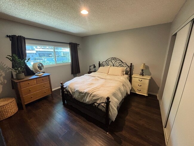 Building Photo - COMING SOON! 3 Bedroom Townhome for Rent i...