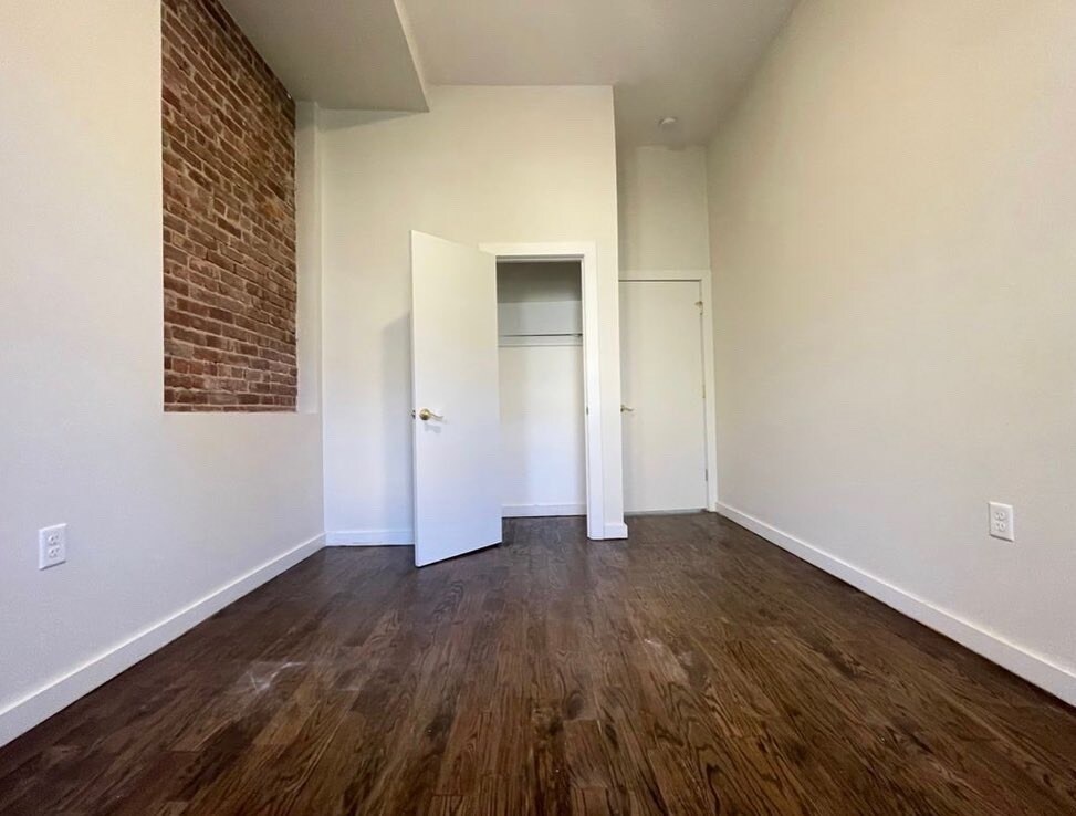 Building Photo - 141 Monticello Ave