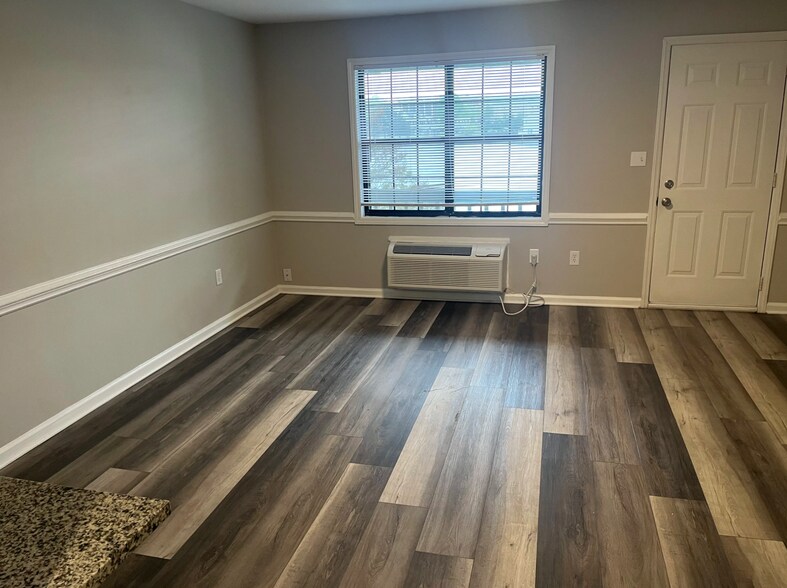 Building Photo - 589 Starlight Dr