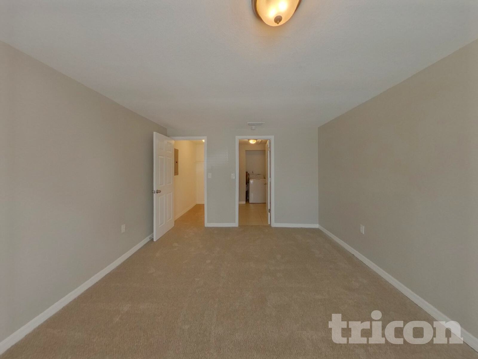 Building Photo - 8589 Lantana Dr