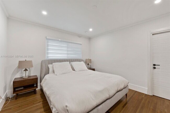 Building Photo - 45 Palermo Ave