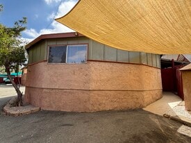 Building Photo - 4010 Pepper Dr