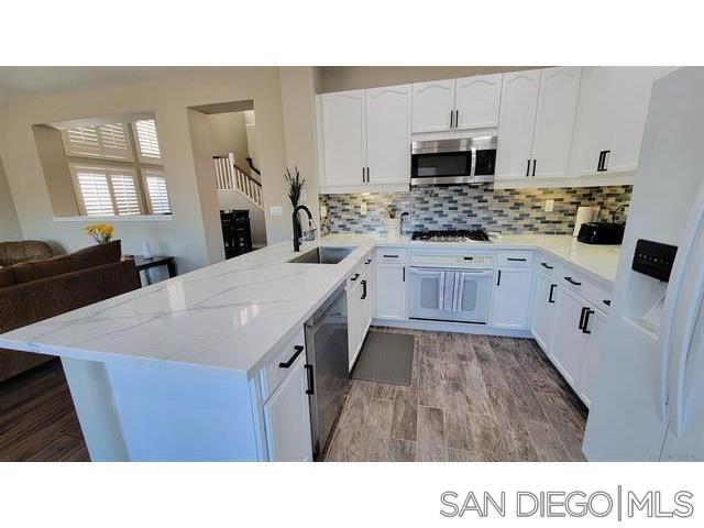 Building Photo - 2476 Fallbrook Pl