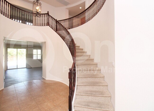 Building Photo - 3316 E Kingbird Pl