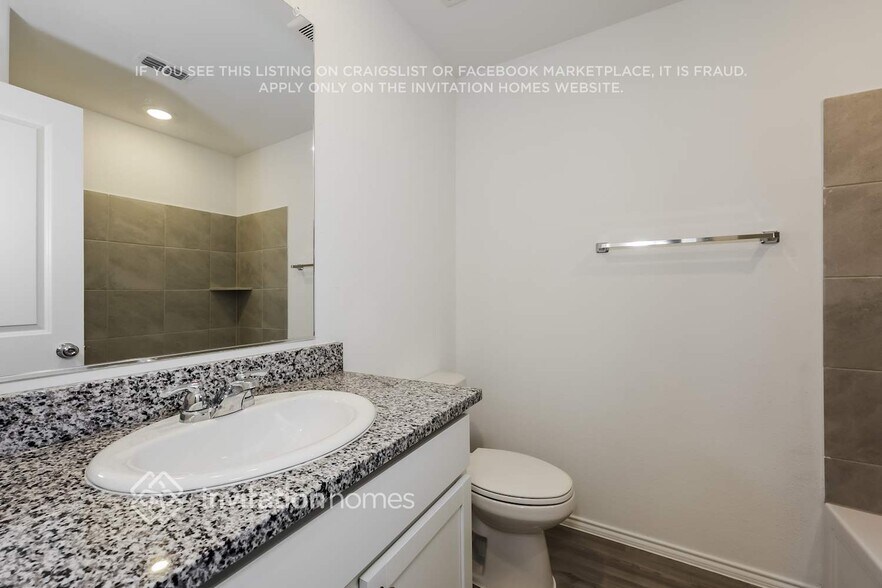 Building Photo - 10253 Hackberry Spg Wy