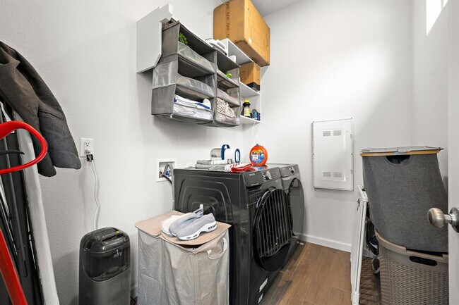 Building Photo - 1213 Thunderhead Trl