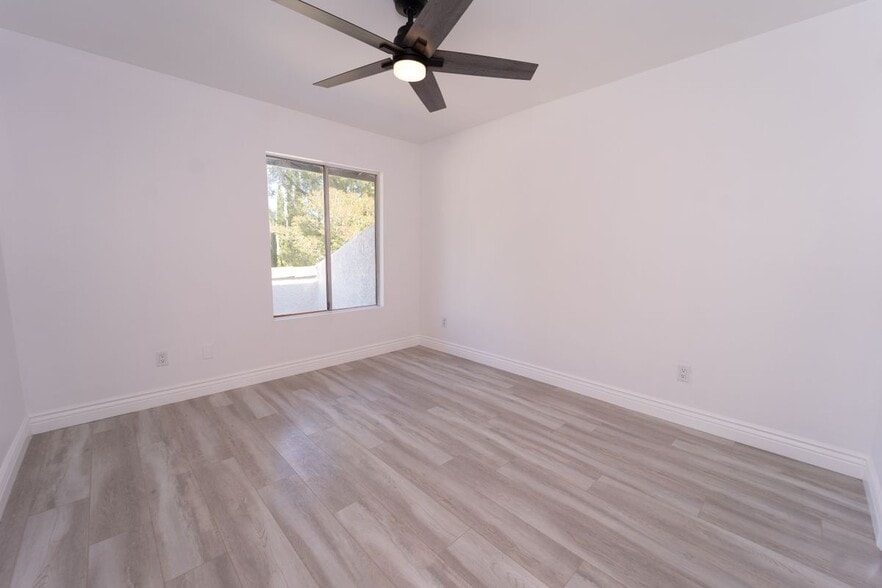 Building Photo - 11723 Porter Valley Dr