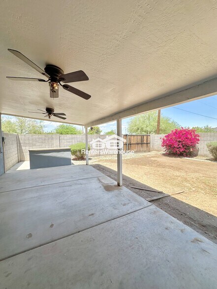 Building Photo - 1002 E Griswold Rd