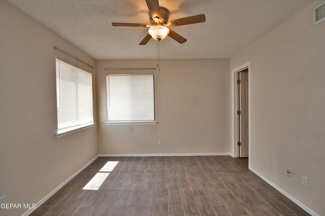 Building Photo - 11726 Stone Castle Dr