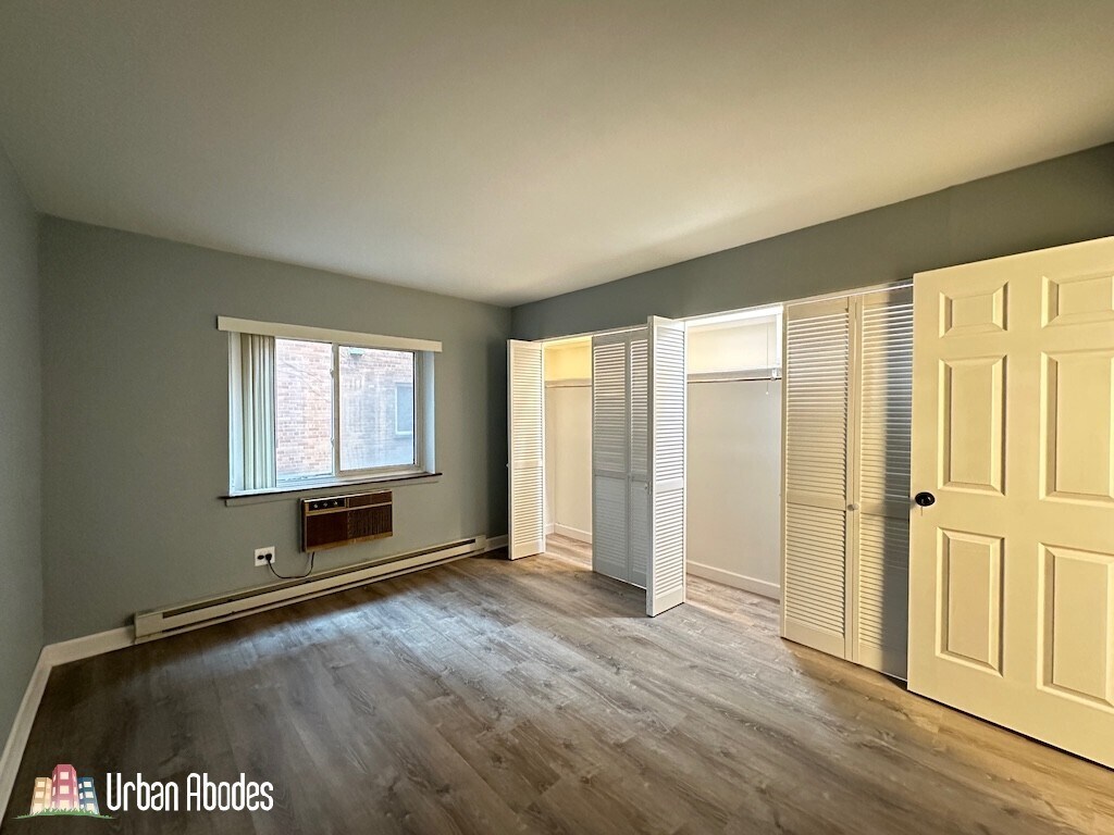 Building Photo - 3815 N Pine Grove Ave