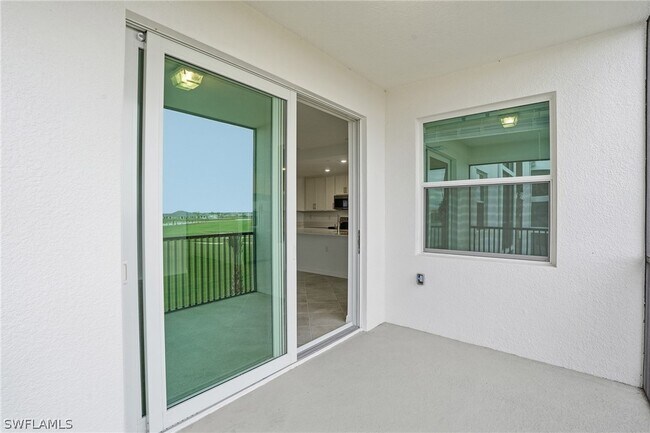 Building Photo - 15345 Grn Acrs Ave