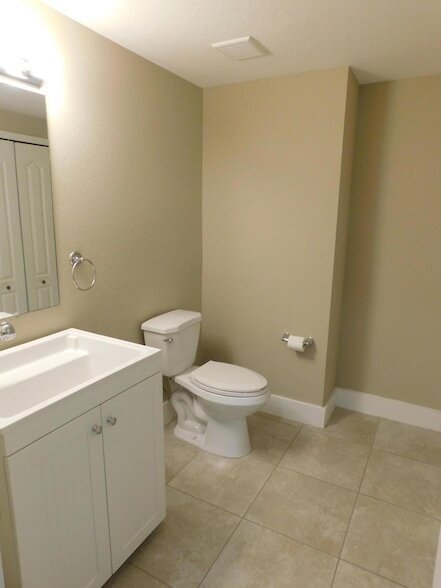Building Photo - 4190 Gator Greens Way