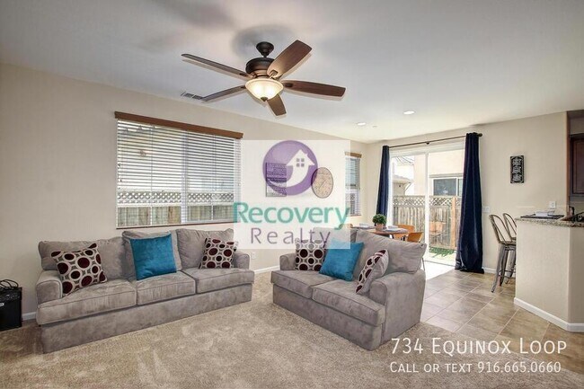 Building Photo - 734 Equinox Loop