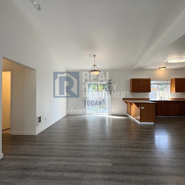 Building Photo - 20508 La Rita Dr E