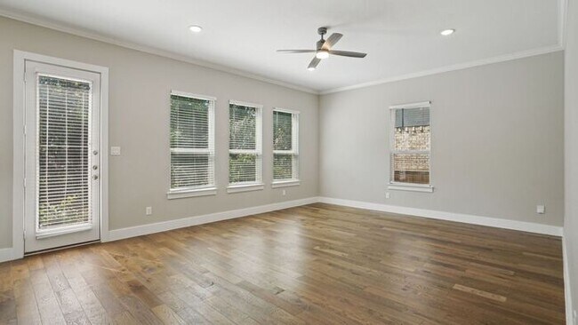 Building Photo - 1533 Teresa Ann Ln