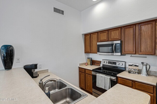 Building Photo - 2989 N 44th St