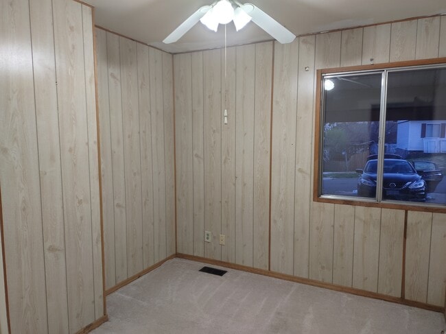 Building Photo - 35 Cedar Ridge Dr